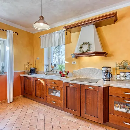 Goretini With Private Pool Villa *