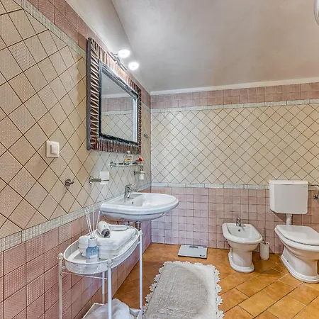 Villa Goretini With Private Pool Nedeščina