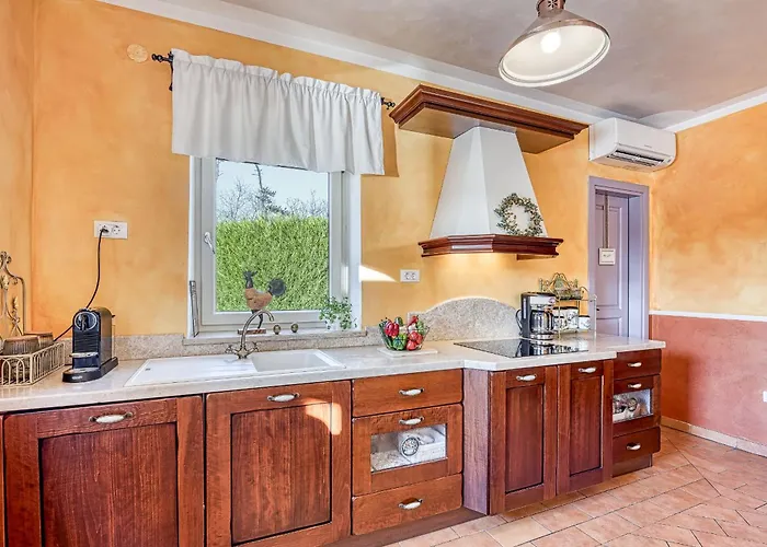 Goretini With Private Pool Villa