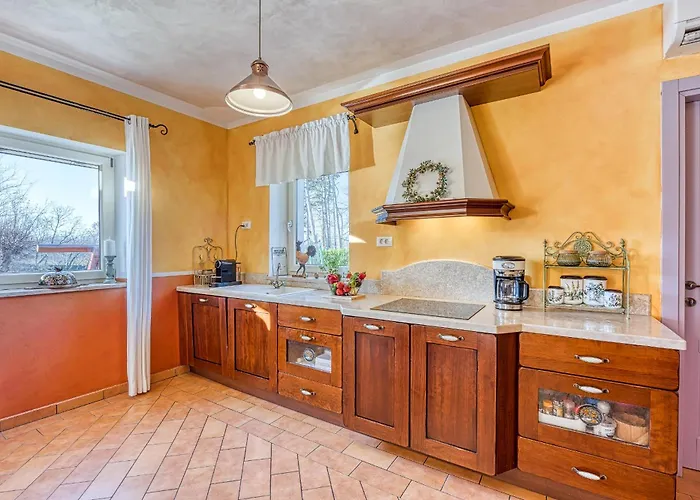 Goretini With Private Pool Villa *