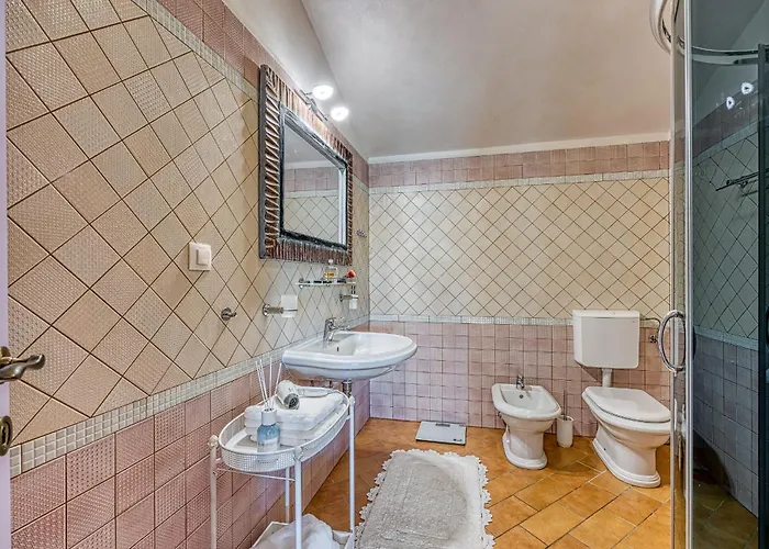 Villa Goretini With Private Pool Nedeščina